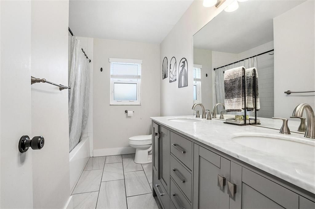 待售: $299,000 (3 贝兹, 2 浴室, 1199 平方英尺)