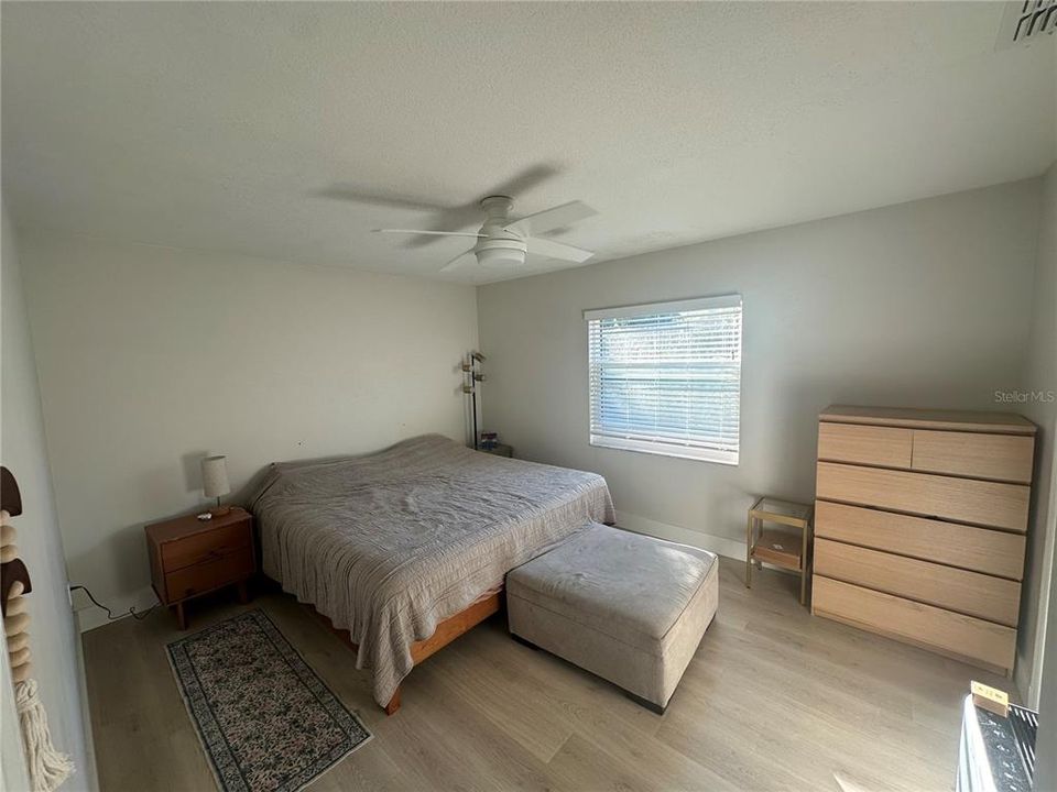 For Sale: $329,000 (3 beds, 2 baths, 1199 Square Feet)