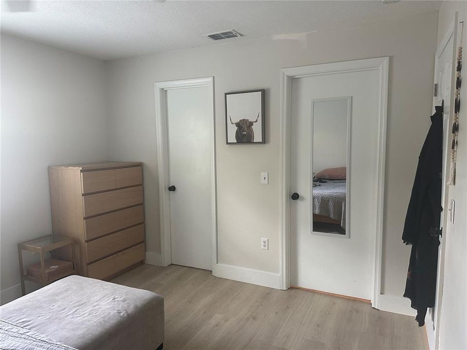 For Sale: $329,000 (3 beds, 2 baths, 1199 Square Feet)