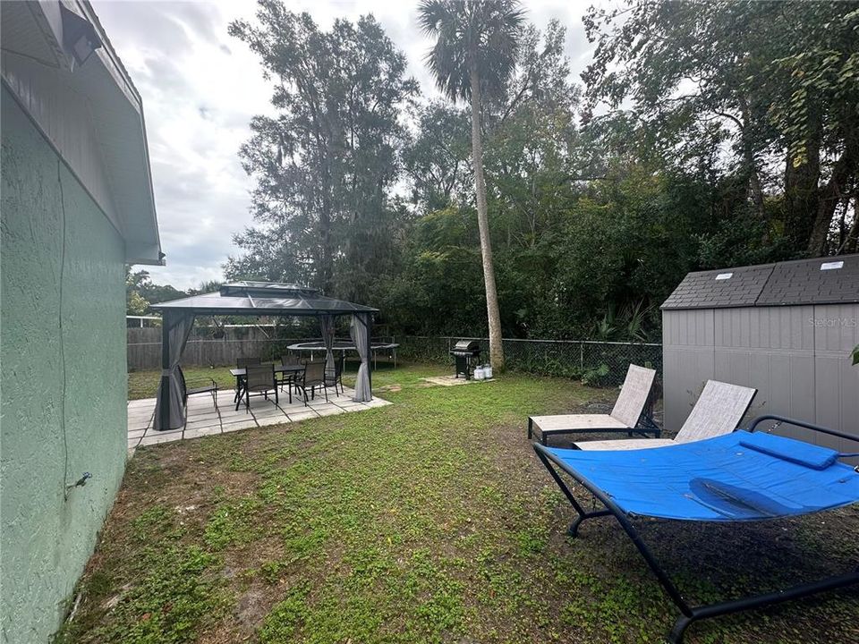 For Sale: $329,000 (3 beds, 2 baths, 1199 Square Feet)