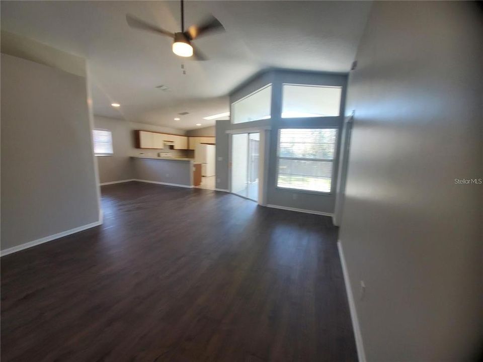 En Renta: $2,385 (3 camas, 2 baños, 1443 Pies cuadrados)