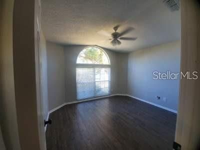 En Renta: $2,385 (3 camas, 2 baños, 1443 Pies cuadrados)