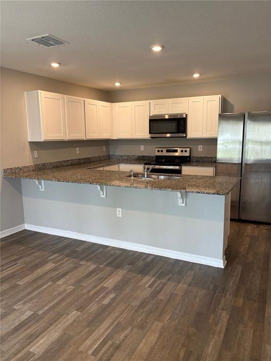 En Renta: $1,999 (4 camas, 2 baños, 1666 Pies cuadrados)