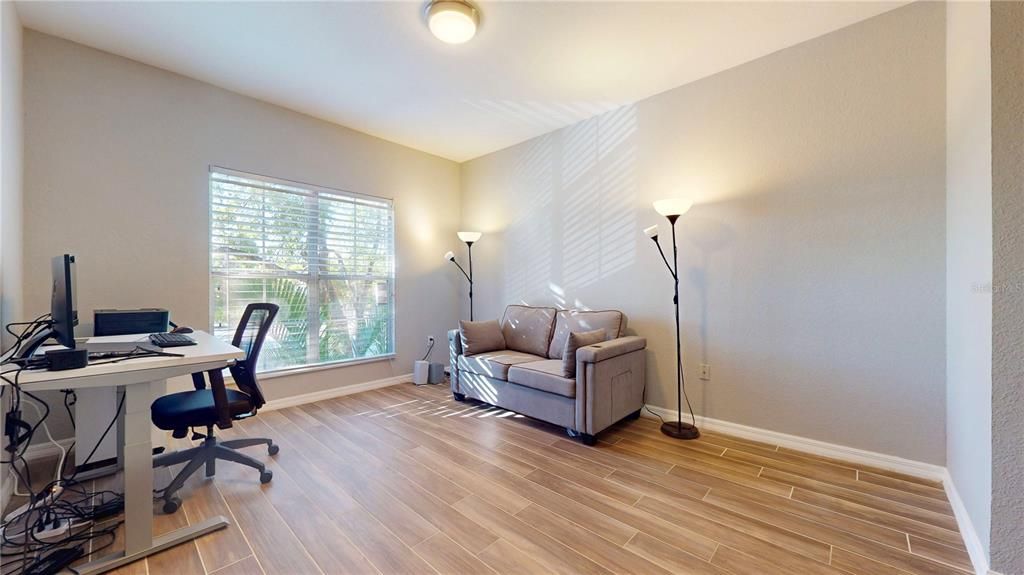 待售: $379,000 (2 贝兹, 2 浴室, 1206 平方英尺)