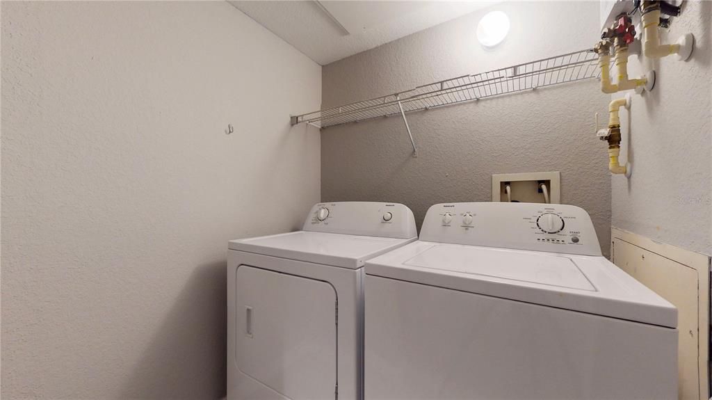 待售: $379,000 (2 贝兹, 2 浴室, 1206 平方英尺)