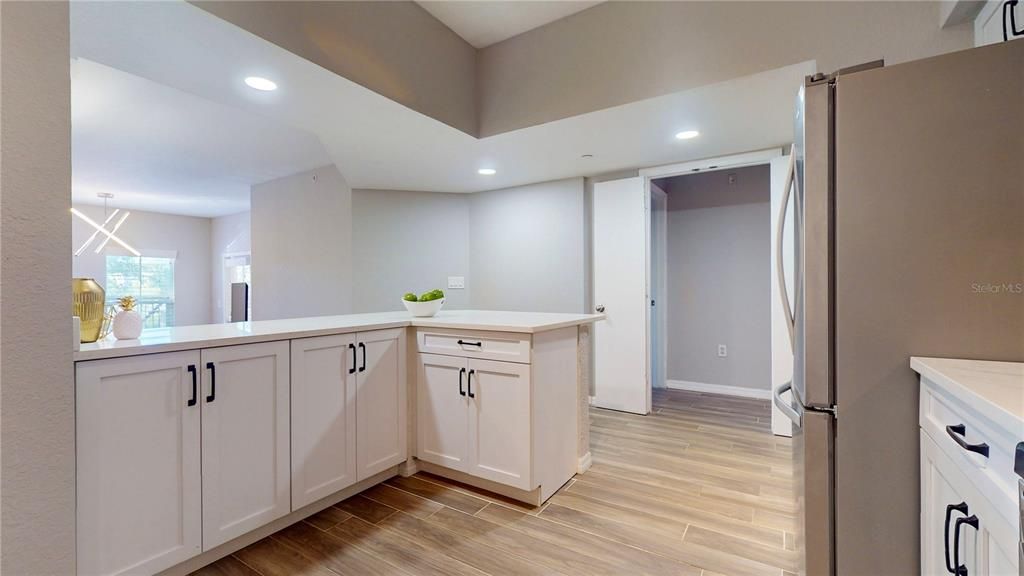 待售: $379,000 (2 贝兹, 2 浴室, 1206 平方英尺)