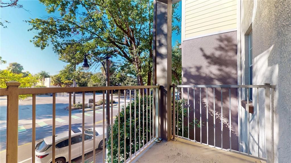 待售: $379,000 (2 贝兹, 2 浴室, 1206 平方英尺)