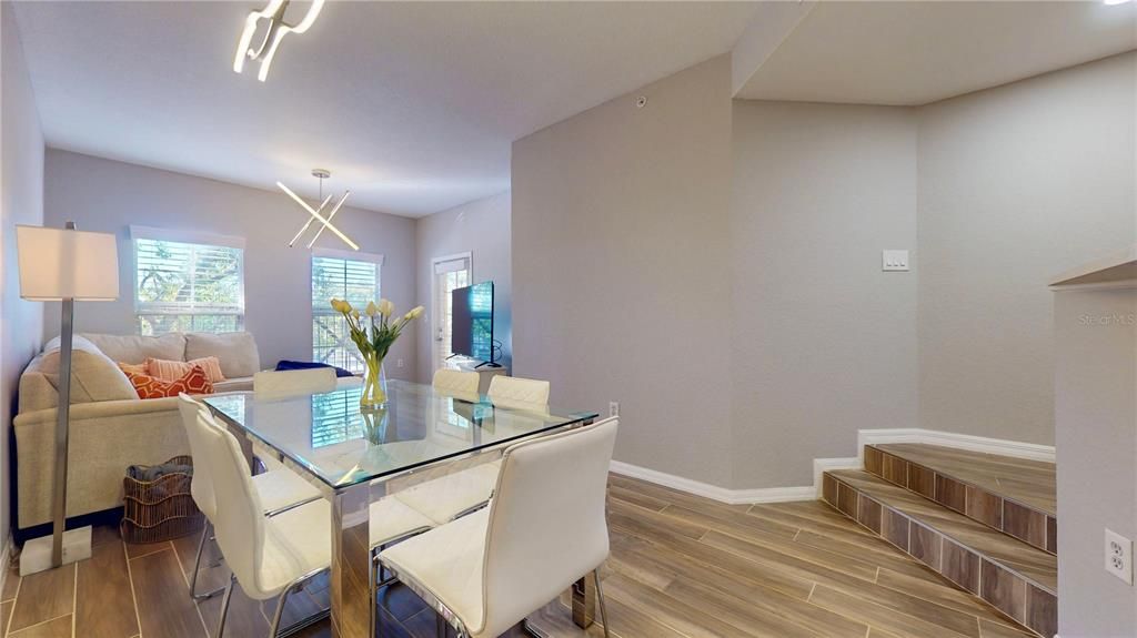 待售: $379,000 (2 贝兹, 2 浴室, 1206 平方英尺)