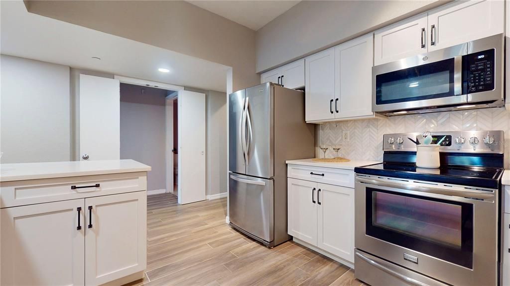 待售: $379,000 (2 贝兹, 2 浴室, 1206 平方英尺)