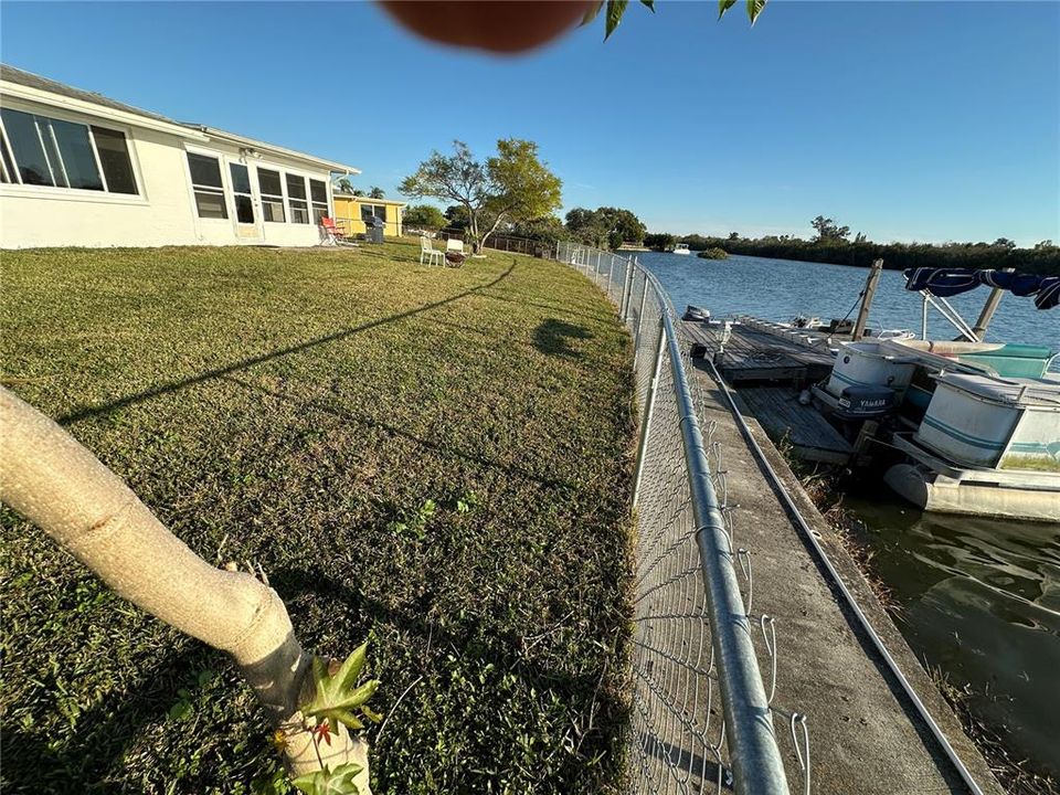 For Sale: $279,000 (2 beds, 2 baths, 1268 Square Feet)