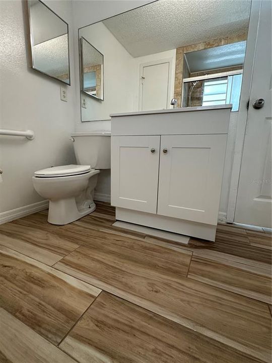 For Sale: $279,000 (2 beds, 2 baths, 1268 Square Feet)