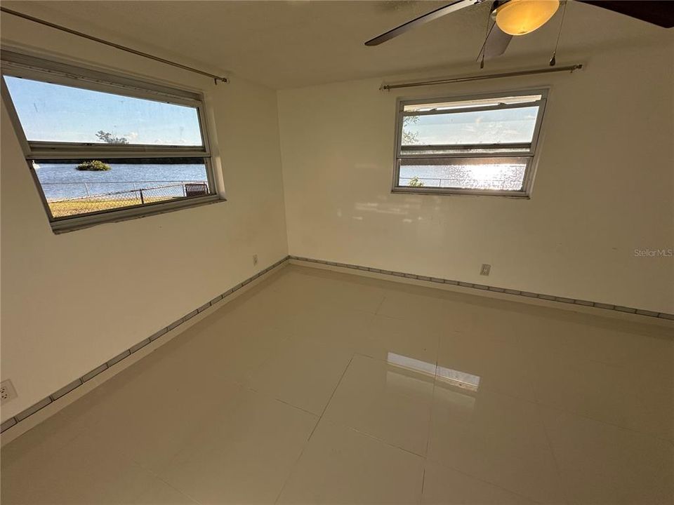 For Sale: $279,000 (2 beds, 2 baths, 1268 Square Feet)