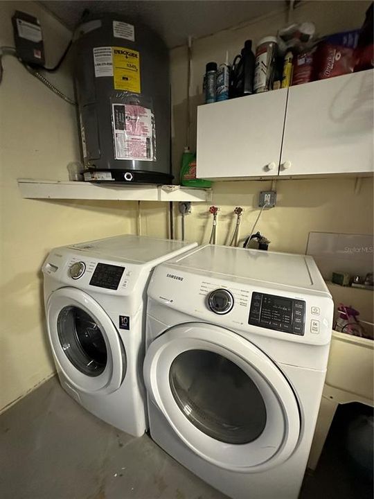 For Sale: $279,000 (2 beds, 2 baths, 1268 Square Feet)