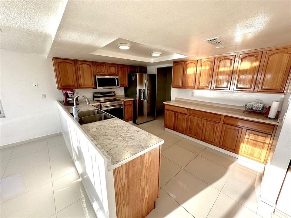 For Sale: $279,000 (2 beds, 2 baths, 1268 Square Feet)