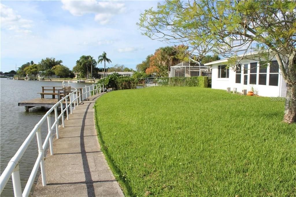 For Sale: $279,000 (2 beds, 2 baths, 1268 Square Feet)