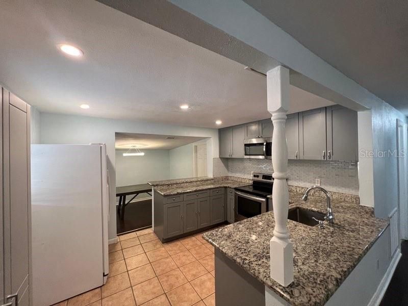 For Rent: $2,150 (3 beds, 2 baths, 1138 Square Feet)