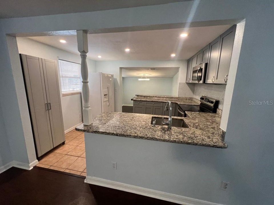 For Rent: $2,150 (3 beds, 2 baths, 1138 Square Feet)