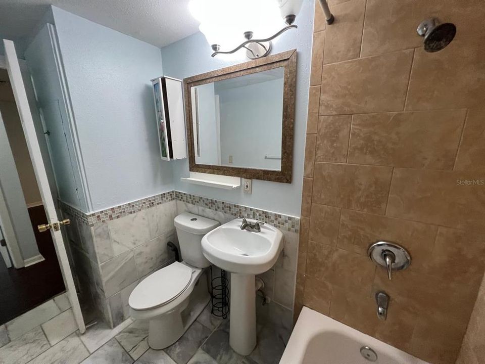 For Rent: $2,150 (3 beds, 2 baths, 1138 Square Feet)