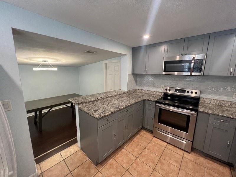 For Rent: $2,150 (3 beds, 2 baths, 1138 Square Feet)