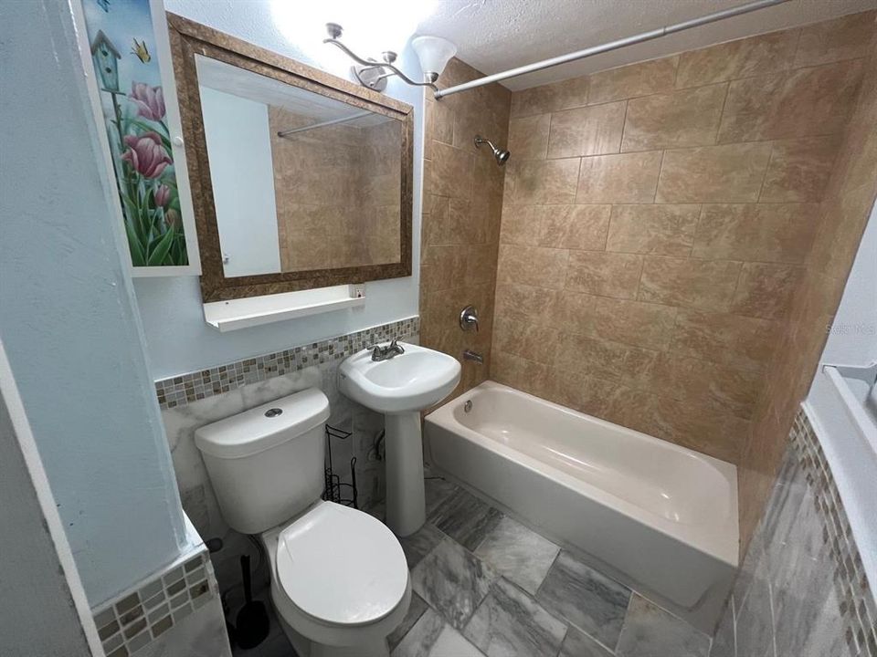 For Rent: $2,150 (3 beds, 2 baths, 1138 Square Feet)