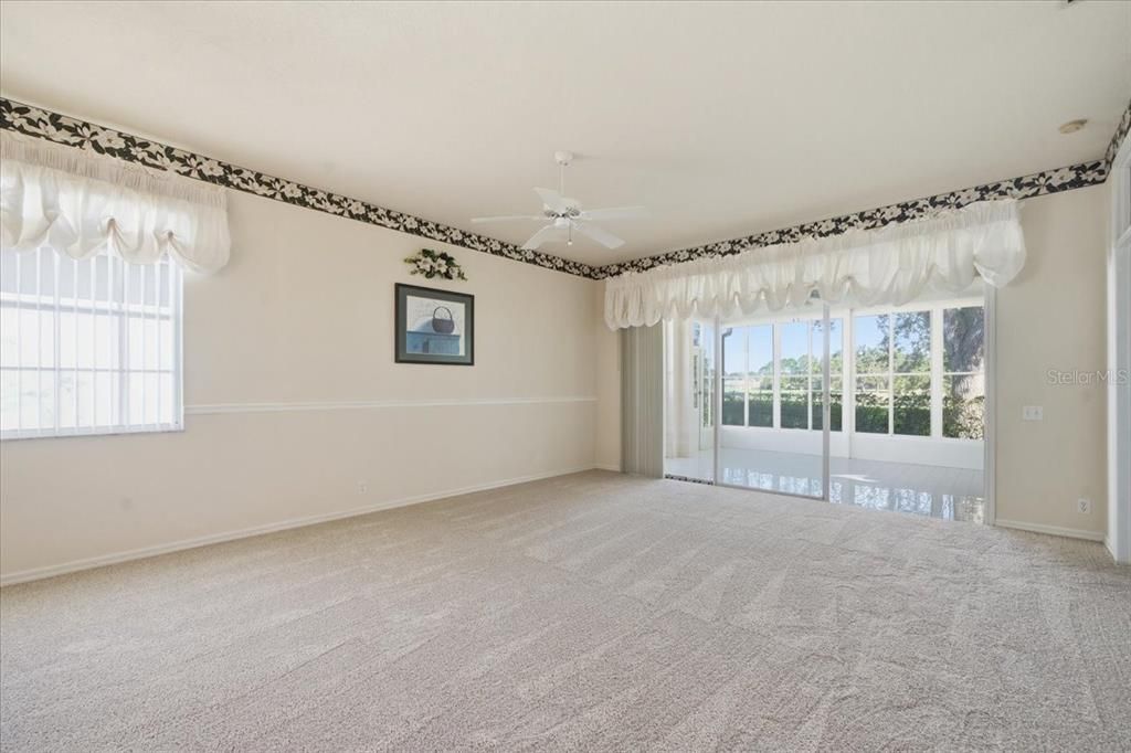 待售: $279,900 (2 贝兹, 2 浴室, 1644 平方英尺)