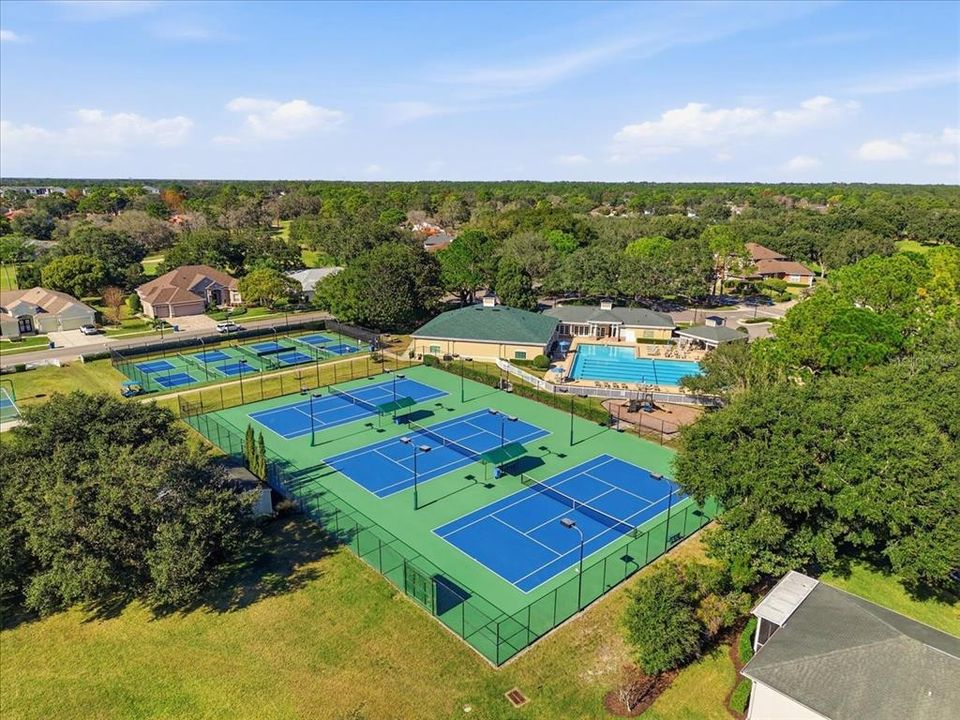 待售: $279,900 (2 贝兹, 2 浴室, 1644 平方英尺)