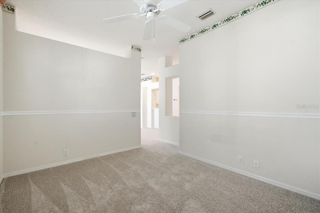 待售: $279,900 (2 贝兹, 2 浴室, 1644 平方英尺)