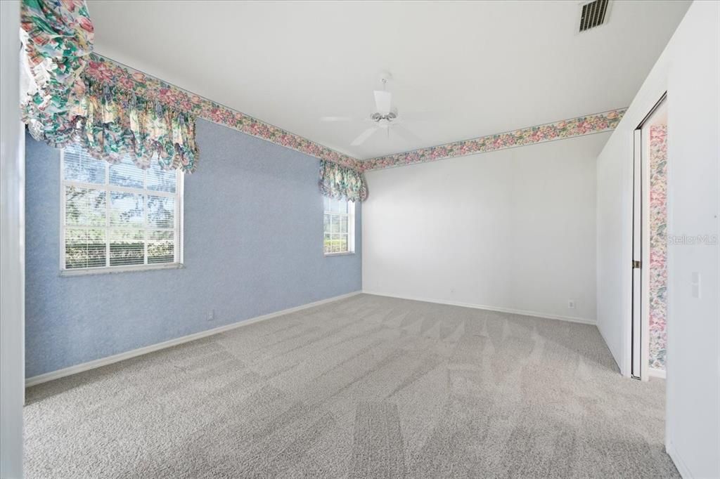 待售: $279,900 (2 贝兹, 2 浴室, 1644 平方英尺)