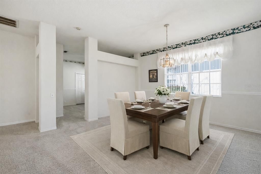 待售: $279,900 (2 贝兹, 2 浴室, 1644 平方英尺)