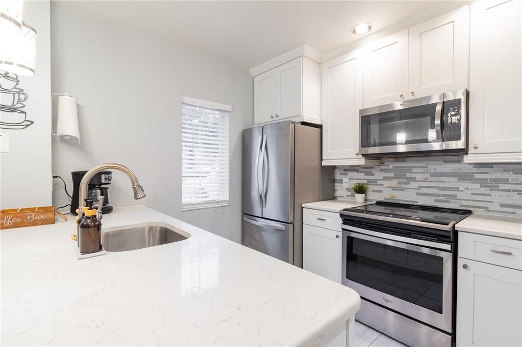 На продажу: $249,900 (4 спален, 3 ванн, 1470 Квадратных фут)