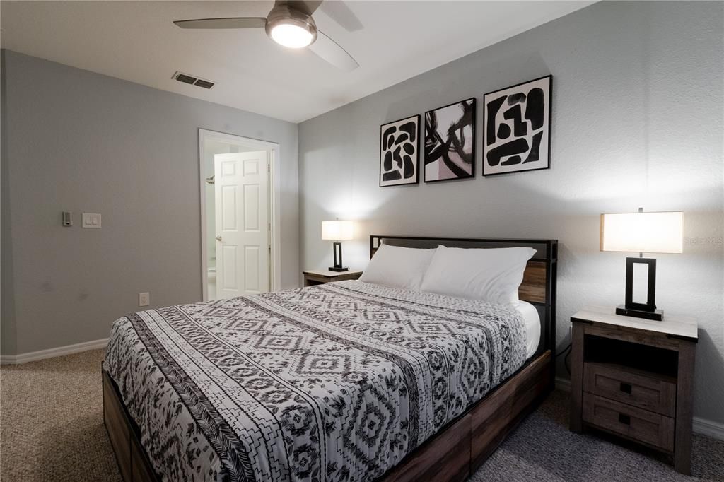 На продажу: $249,900 (4 спален, 3 ванн, 1470 Квадратных фут)