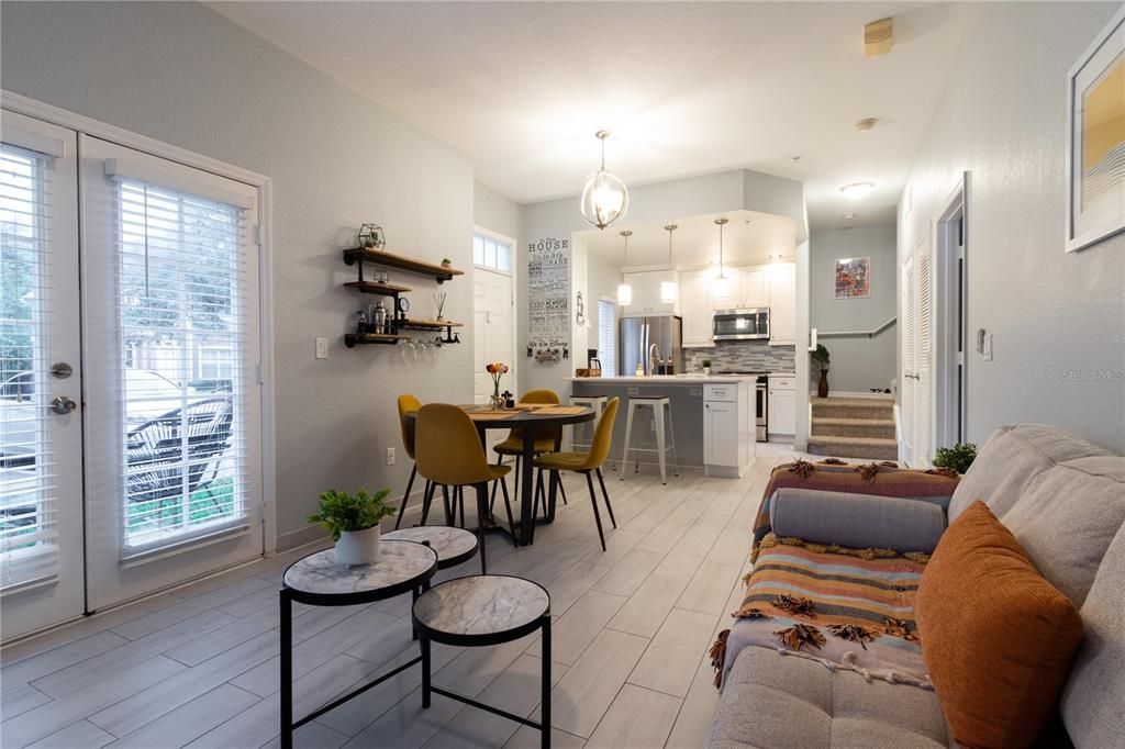 На продажу: $249,900 (4 спален, 3 ванн, 1470 Квадратных фут)