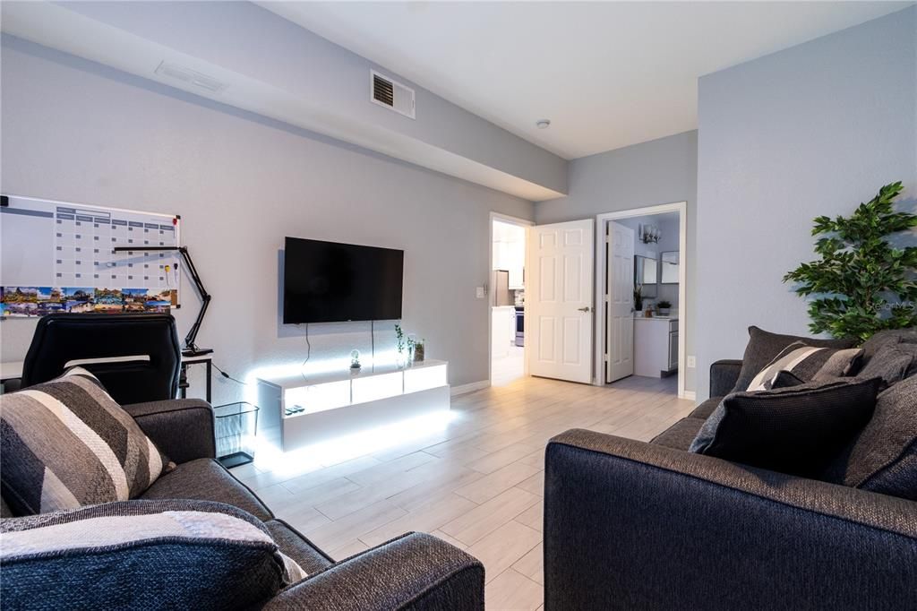 На продажу: $249,900 (4 спален, 3 ванн, 1470 Квадратных фут)