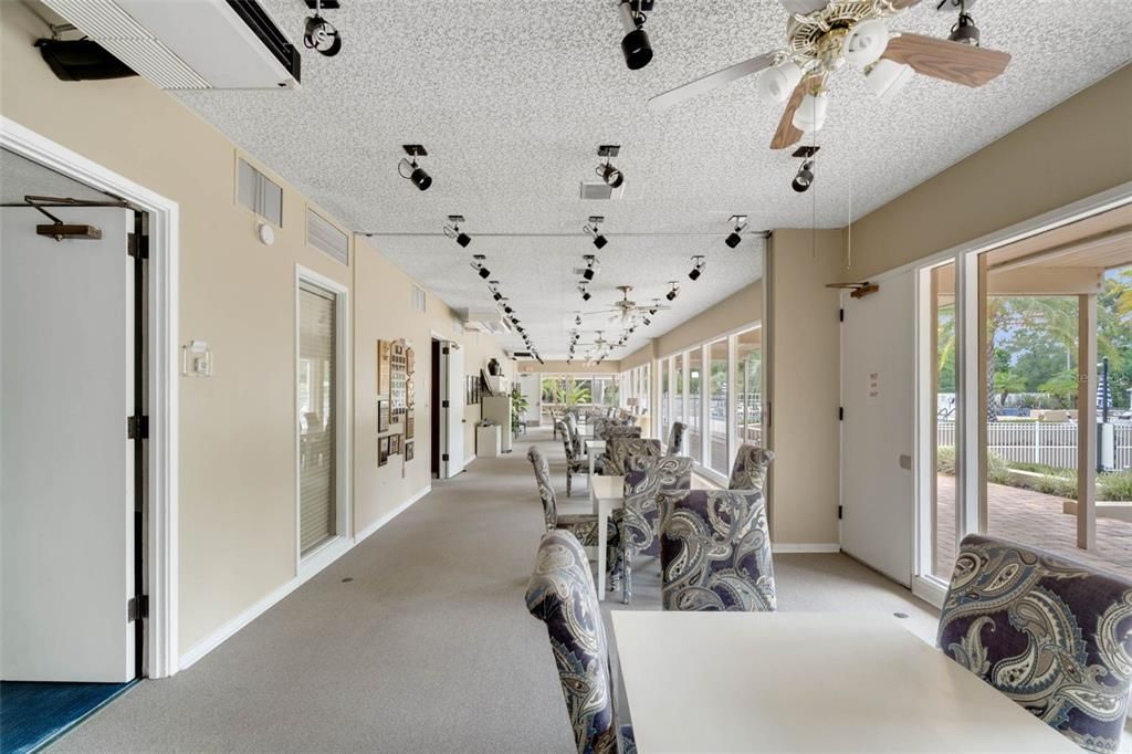 待售: $235,000 (2 贝兹, 2 浴室, 1044 平方英尺)