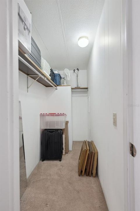 待售: $235,000 (2 贝兹, 2 浴室, 1044 平方英尺)