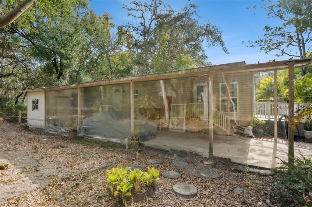 待售: $235,000 (2 贝兹, 2 浴室, 1044 平方英尺)