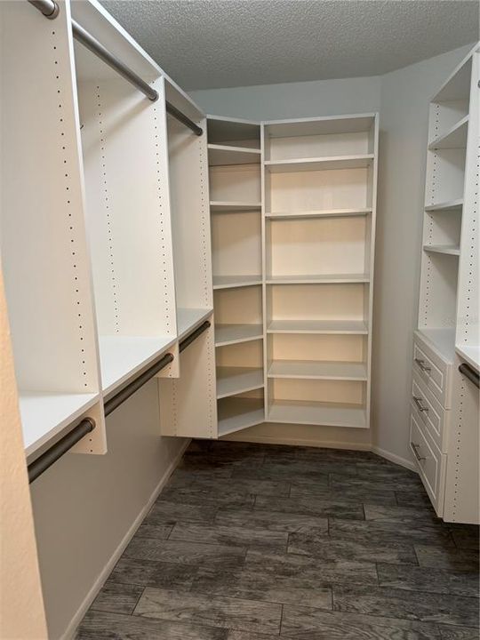 For Rent: $1,700 (2 beds, 2 baths, 1075 Square Feet)