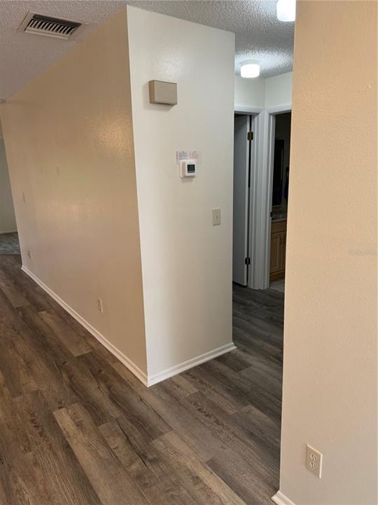 For Rent: $1,700 (2 beds, 2 baths, 1075 Square Feet)
