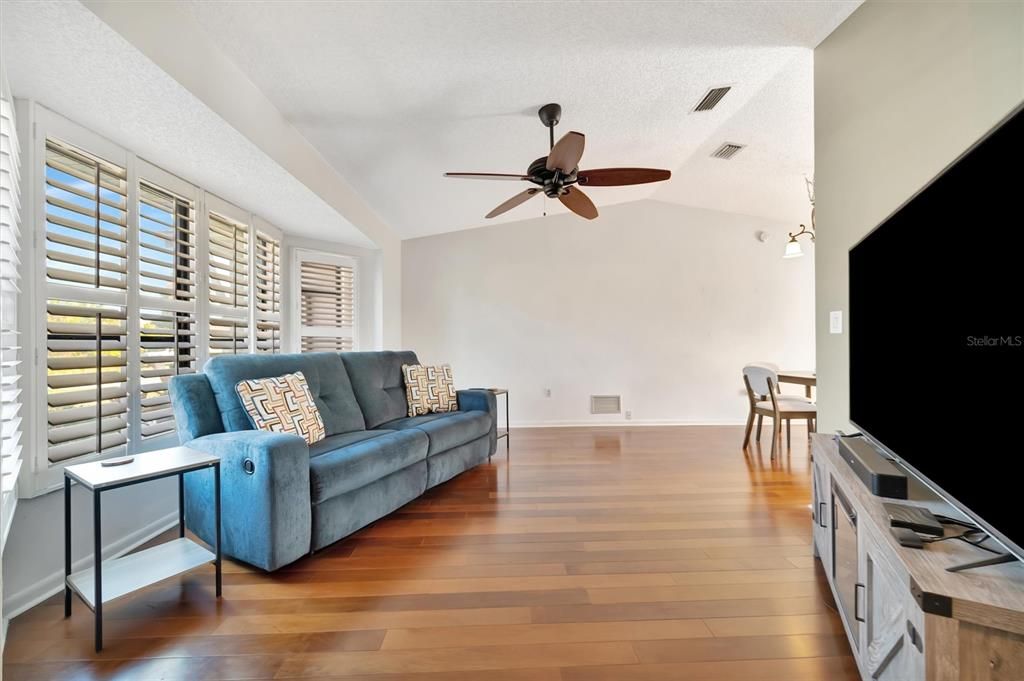 待售: $349,000 (3 贝兹, 2 浴室, 1680 平方英尺)