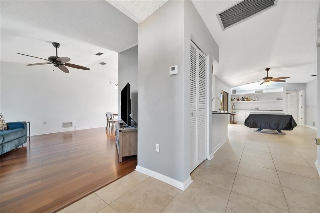 待售: $349,000 (3 贝兹, 2 浴室, 1680 平方英尺)