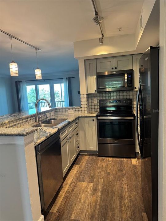 В аренду: $2,600 (3 спален, 2 ванн, 1186 Квадратных фут)