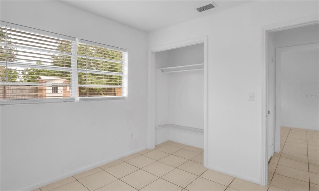 En Venta: $255,000 (3 camas, 2 baños, 1403 Pies cuadrados)