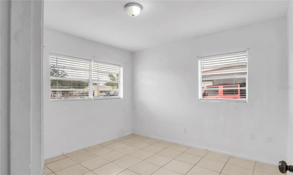 En Venta: $255,000 (3 camas, 2 baños, 1403 Pies cuadrados)