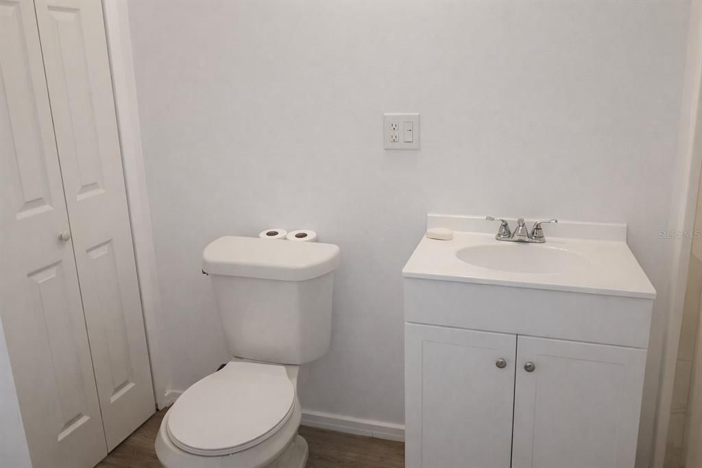 En Venta: $255,000 (3 camas, 2 baños, 1403 Pies cuadrados)