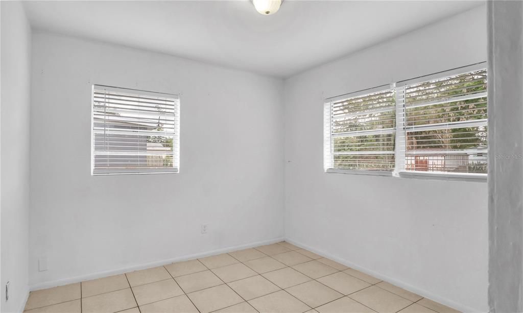 En Venta: $255,000 (3 camas, 2 baños, 1403 Pies cuadrados)