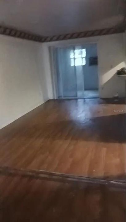 В аренду: $1,800 (4 спален, 2 ванн, 1344 Квадратных фут)