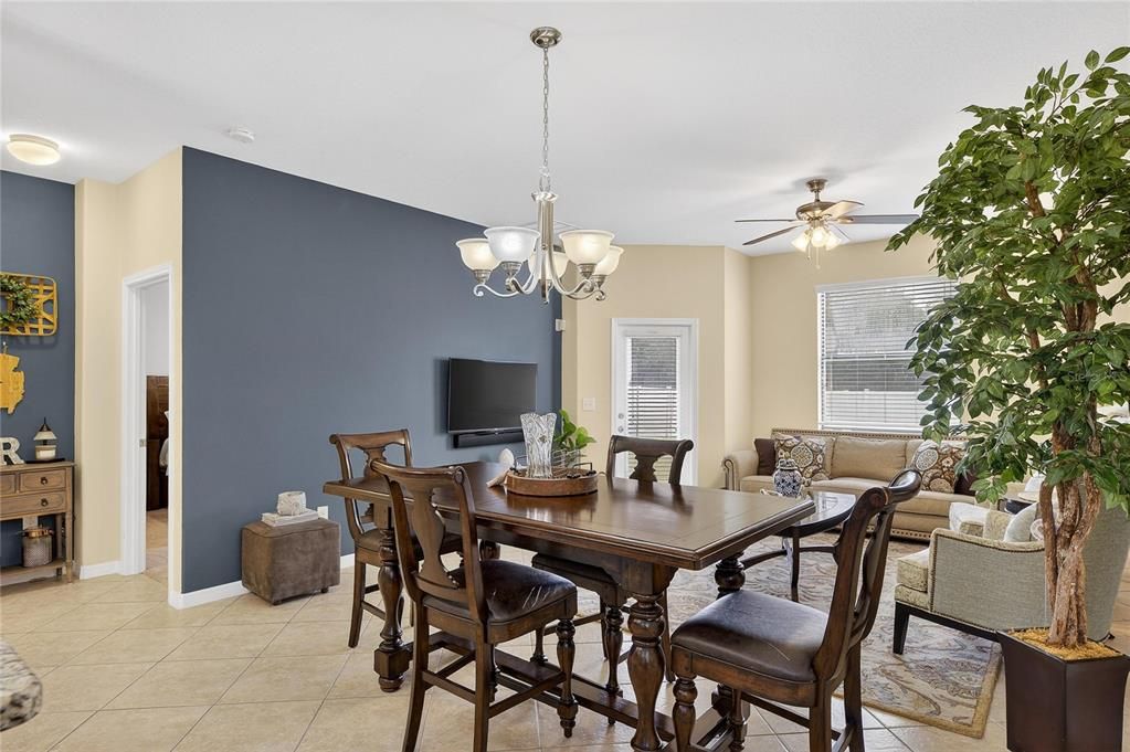 For Sale: $460,000 (4 beds, 2 baths, 2276 Square Feet)