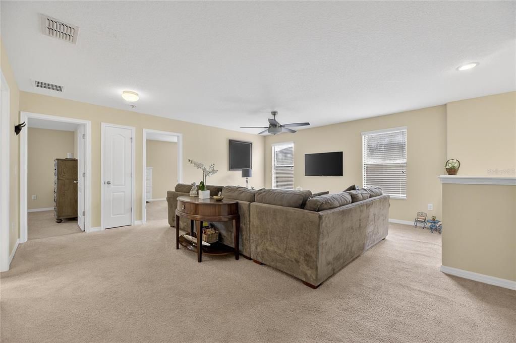 For Sale: $460,000 (4 beds, 2 baths, 2276 Square Feet)