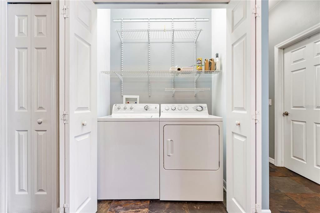 На продажу: $339,775 (2 спален, 2 ванн, 1068 Квадратных фут)