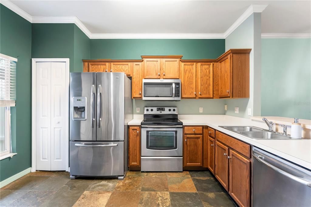 На продажу: $339,775 (2 спален, 2 ванн, 1068 Квадратных фут)